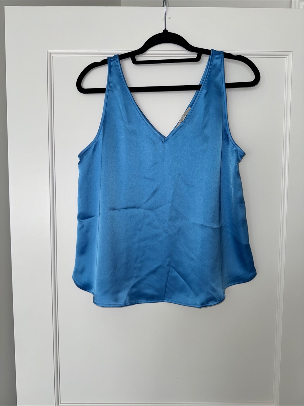 LOFT (Ann Taylor) blouse shirt top size medium machine wash! Blue NEW